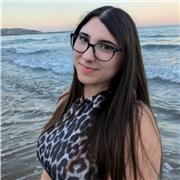 Profesora de piano, música y materias de primaria, que lleva más de 2 años de experiencia en estos campos.